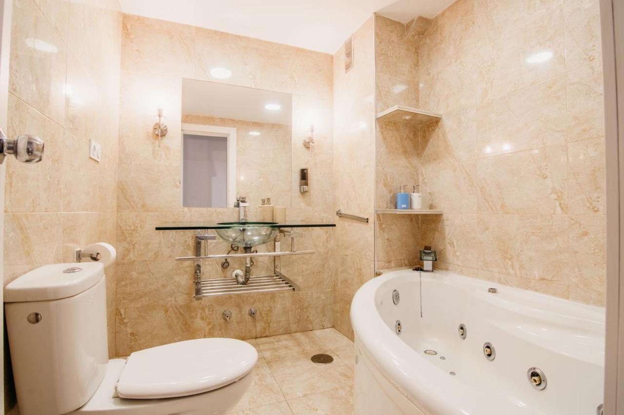 Tuguest Maria Luisa Apartment Granada Luaran gambar